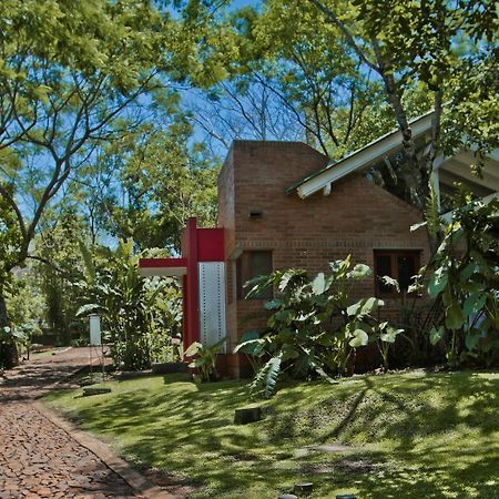 Raices Amambai Lodges Puerto Iguazu Bagian luar foto