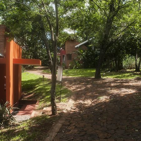 Raices Amambai Lodges Puerto Iguazu Bagian luar foto