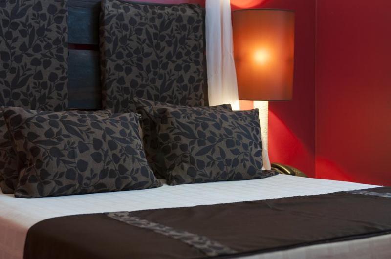 Raices Amambai Lodges Puerto Iguazu Bagian luar foto