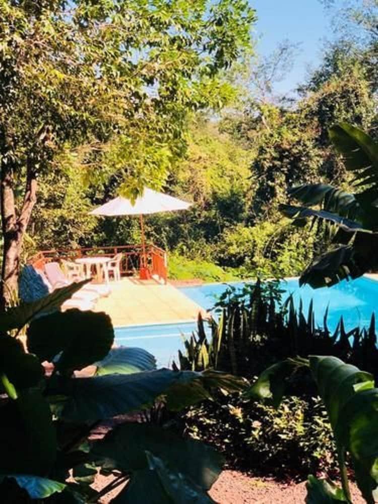 Raices Amambai Lodges Puerto Iguazu Bagian luar foto